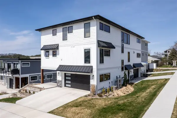 49 Howard, Grand Haven, MI 49417