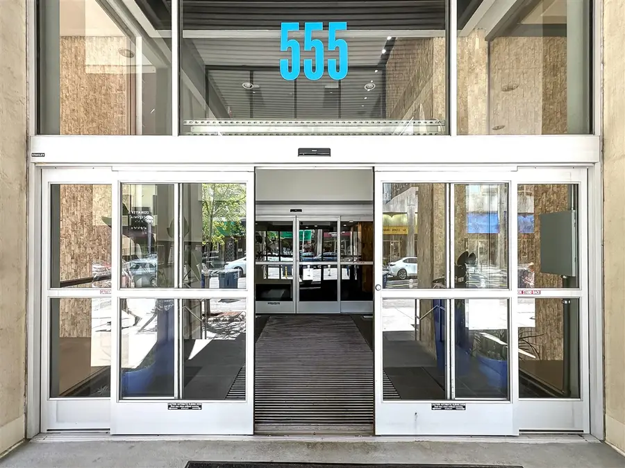 555 E William #24A, Ann Arbor, MI 48104 - #2