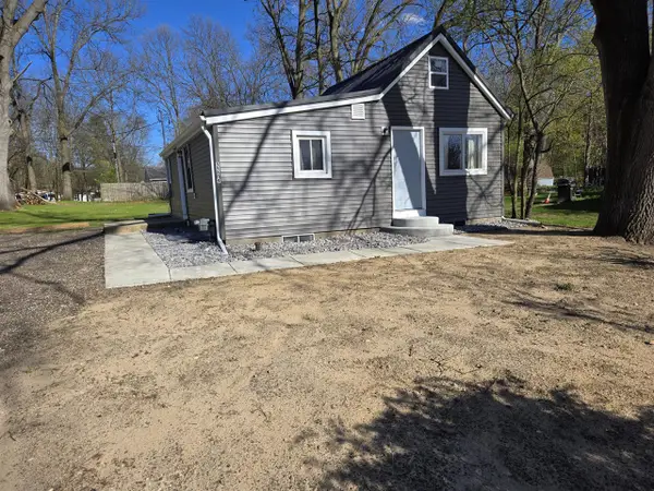 55819 Hamilton, Paw Paw, MI 49079