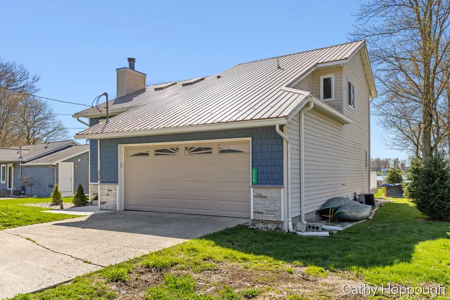 229 Ivason, Stanton, MI 48888 - #3