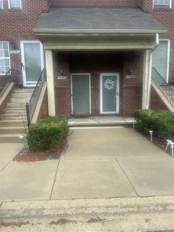 23364 Cornerstone Village, Southfield, MI 48075