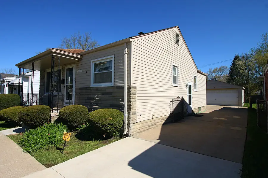 18905 Woodland, Harper Woods, MI 48225 - #2