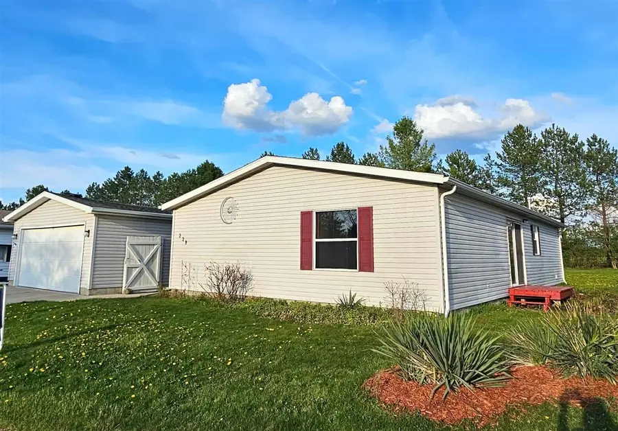 229 Cadgewith, Lansing, MI 48906 - #3