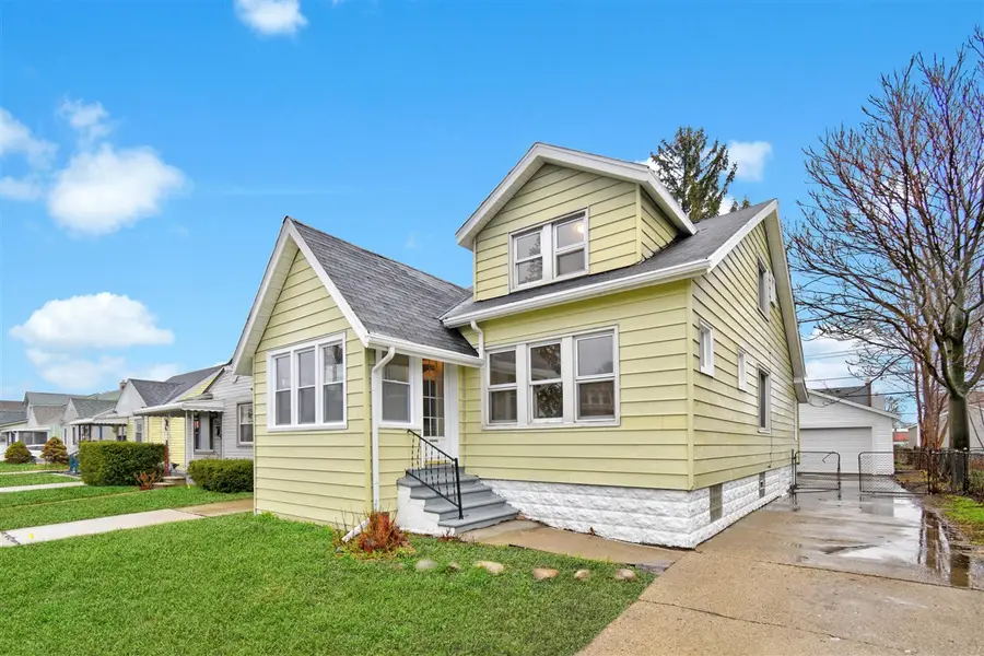 345 E Goulson, Hazel Park, MI 48030 - #2