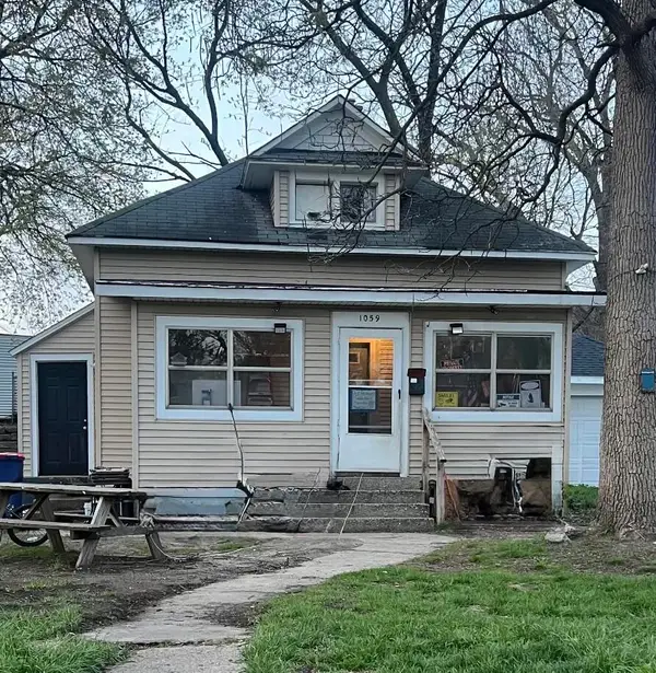 1059 Sherman, Grand Rapids, MI 49506