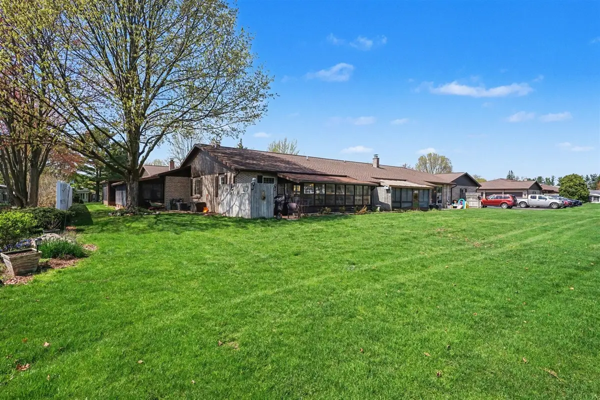 7384 Pinegrove, Jenison, MI 49428 - #1