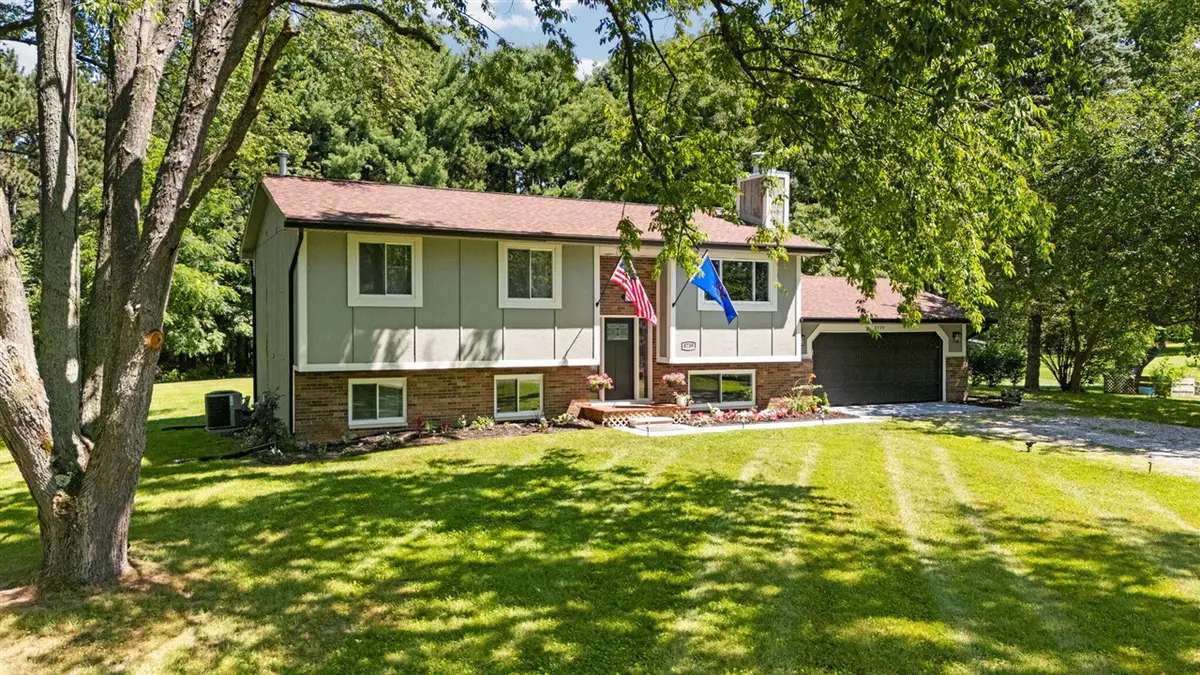 8739 Coyle, Pinckney, MI 48169 - #1