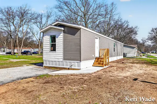 2359 Maple, Twin Lake, MI 49457