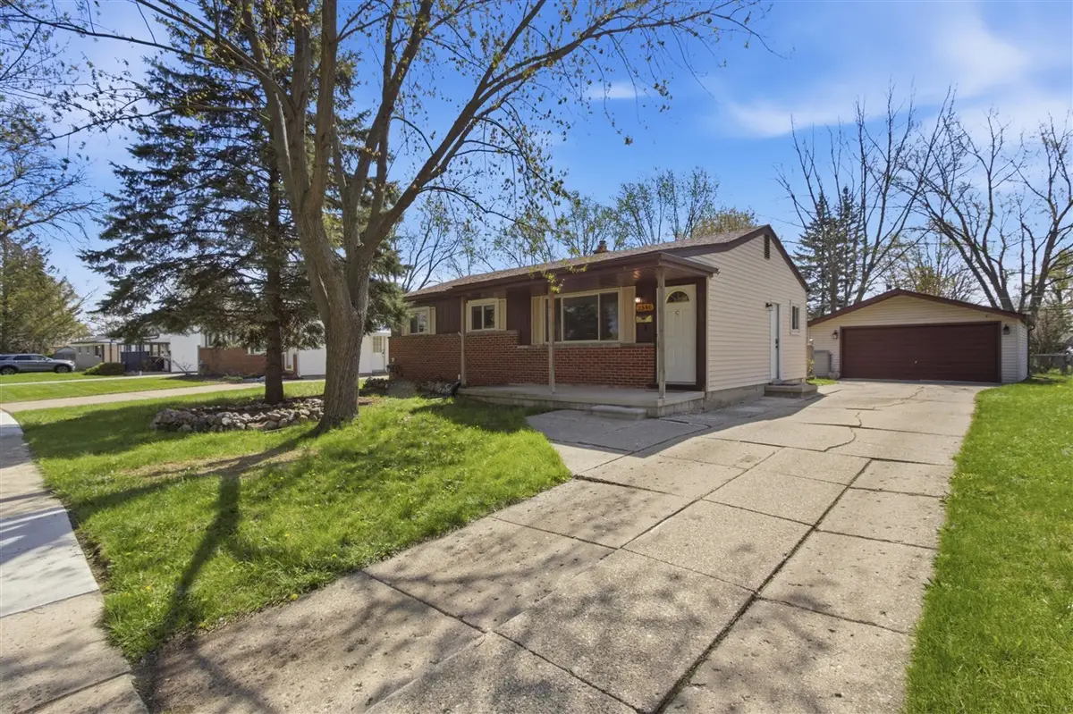 2546 Tarry, Sterling Heights, MI 48310 - #1