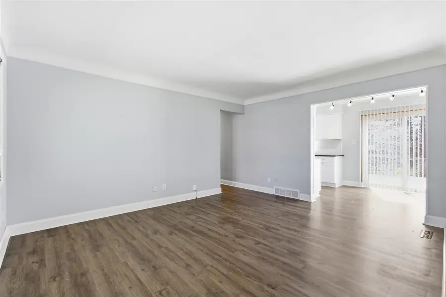 2546 Tarry, Sterling Heights, MI 48310 - #3