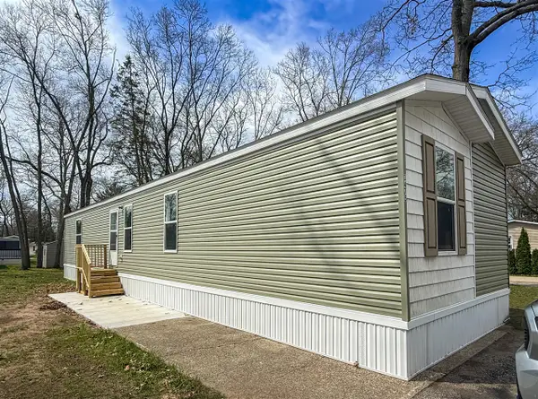 3475 Cedar, Twin Lake, MI 49457