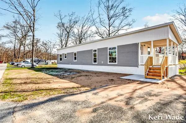 2504 Maple, Twin Lake, MI 49457