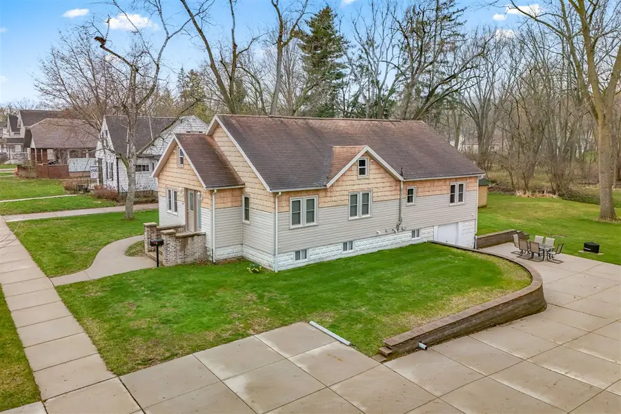 90 Rippon, Hillsdale, MI 49242 - #2