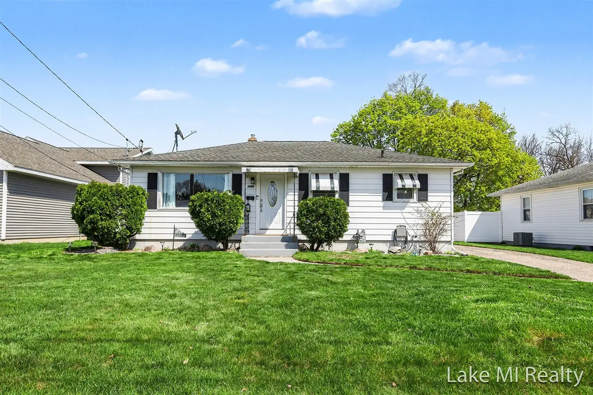 2884 Meyer, Wyoming, MI 49519 - #1