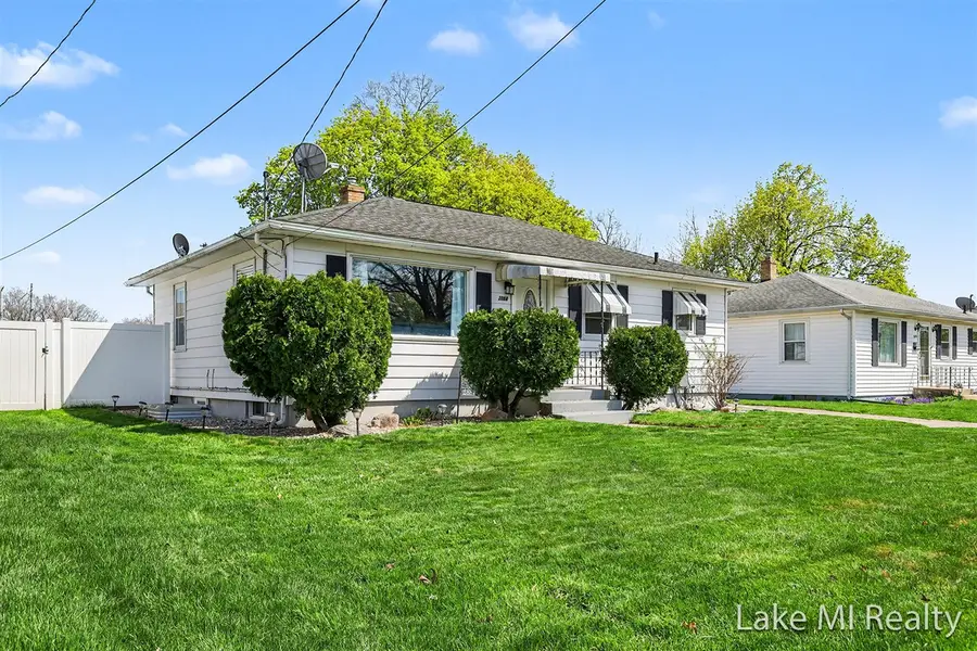 2884 Meyer, Wyoming, MI 49519 - #2