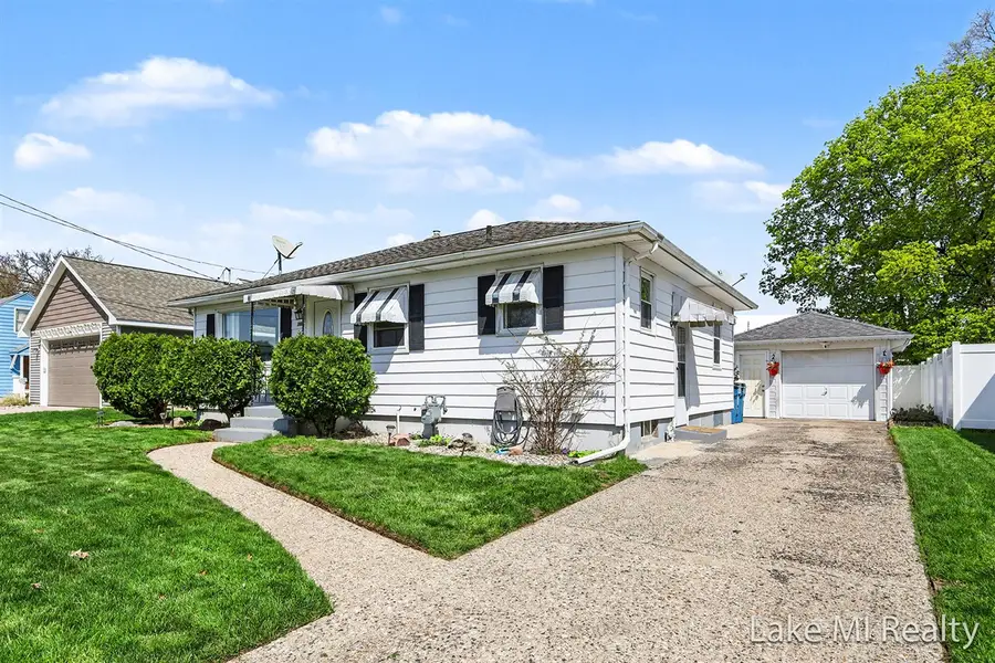 2884 Meyer, Wyoming, MI 49519 - #3