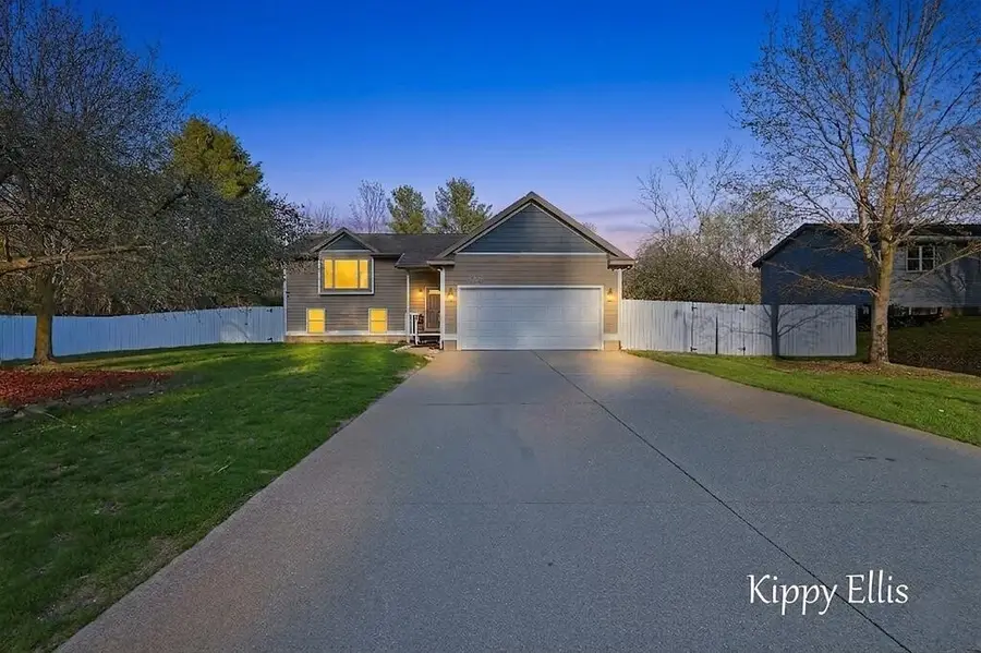 566 S Dangl, Muskegon, MI 49442 - #2