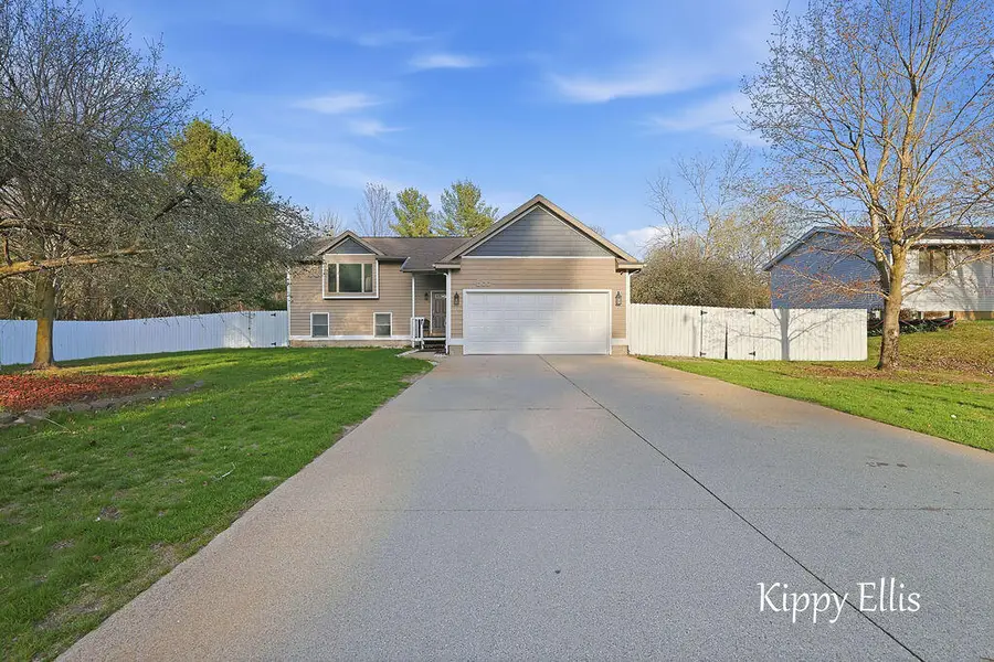 566 S Dangl, Muskegon, MI 49442 - #3