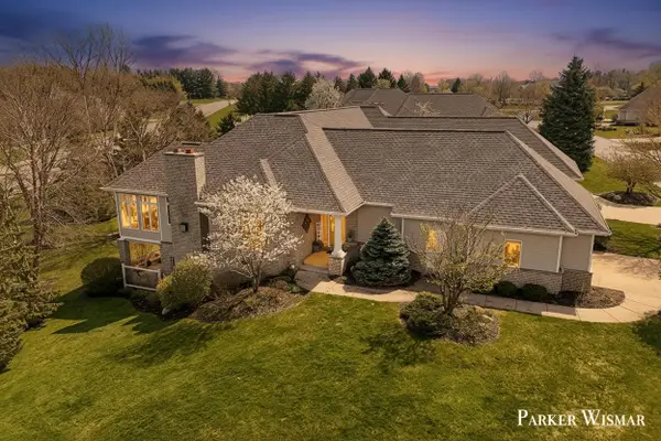 2661 Village #15, Byron Center, MI 49315