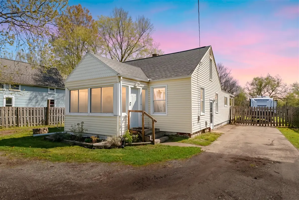 8492 Douglas, Kalamazoo, MI 49009 - #1