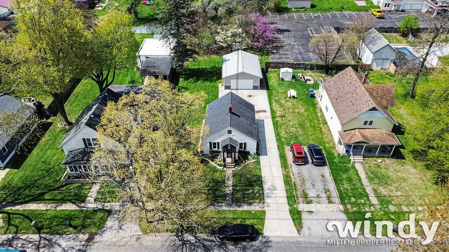 316 Sutherland, Watervliet, MI 49098 - #2