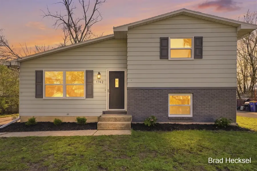 1742 Woodlawn, Grand Rapids, MI 49506 - #2