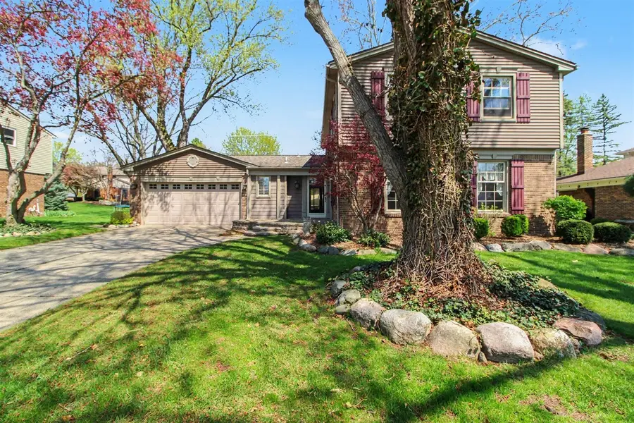 41826 Sunnydale, Northville, MI 48168 - #3