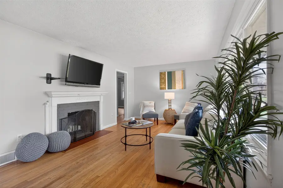 2325 Maple, Jackson, MI 49203 - #2