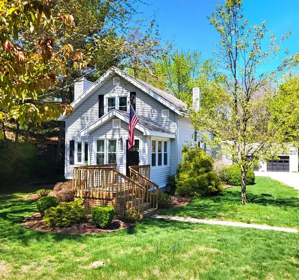 8605 East, Lakeside, MI 49128