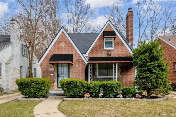 17212 Sunderland, Detroit, MI 48219