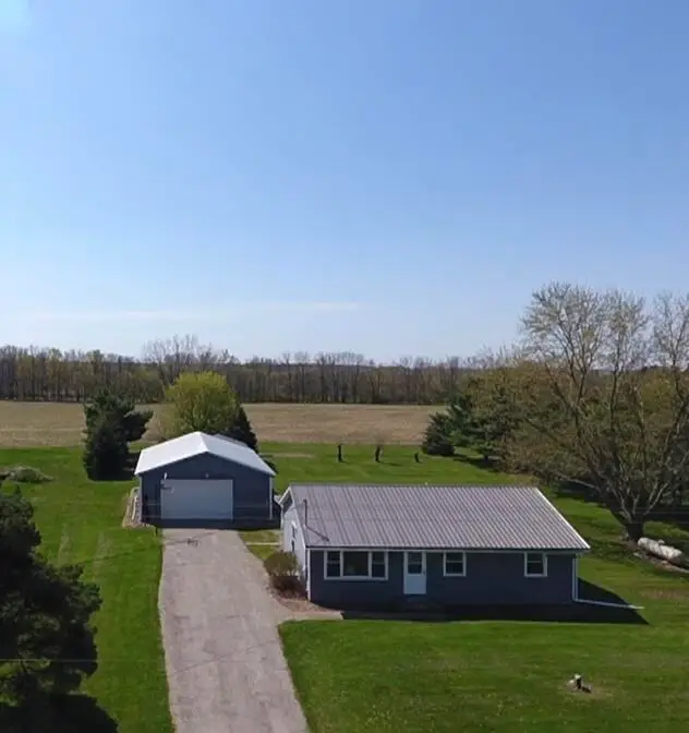 1535 W Kinley, Saint Johns, MI 48879 - #2