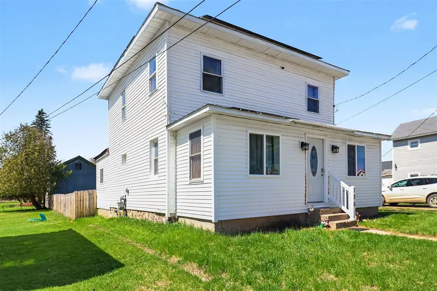 136 S Hemlock, Evart, MI 49631 - #2