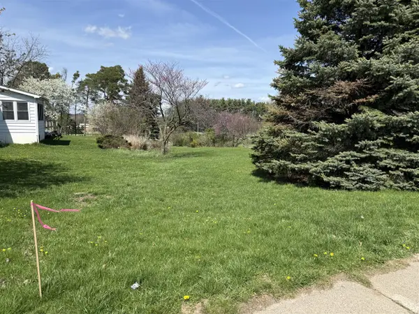 1703 Richmond, Grand Rapids, MI 49504