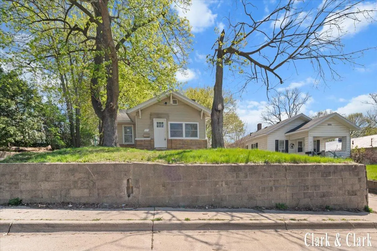 312 King, Ionia, MI 48846 - #1