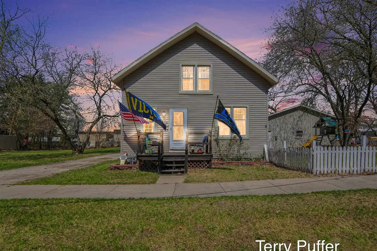 6488 3rd, Holton, MI 49425 - #1