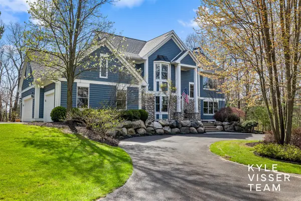 1977 Emerald Glen, Ada, MI 49301