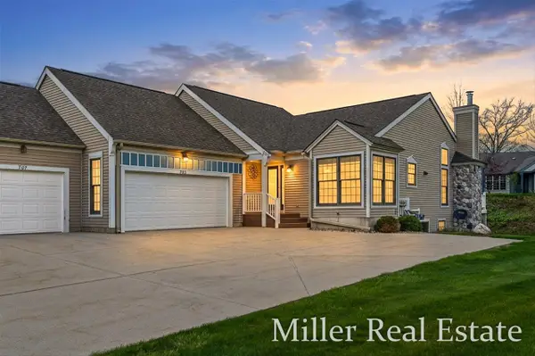 703 W Woodlawn, Hastings, MI 49058