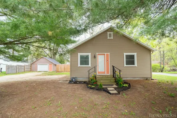 221 Bridge, Allegan, MI 49010