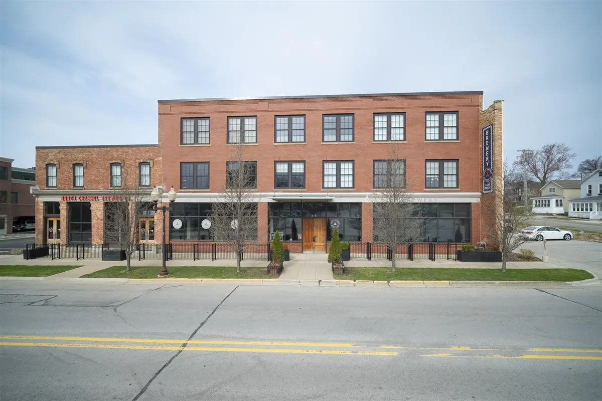 86 Washington #340, Manistee, MI 49660 - #1