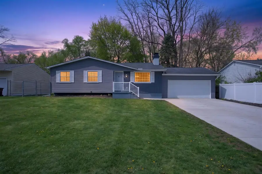 532 Robinson, Jackson, MI 49203 - #2