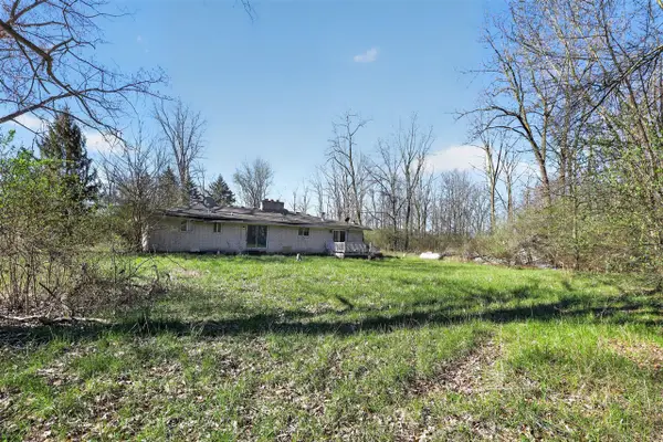 6718 Colf, Carleton, MI 48117