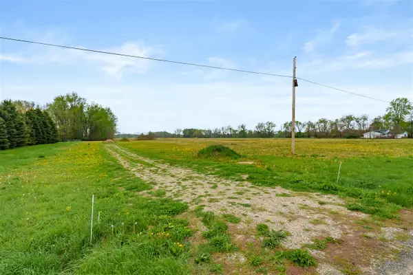 8090 E W, Vicksburg, MI 49097