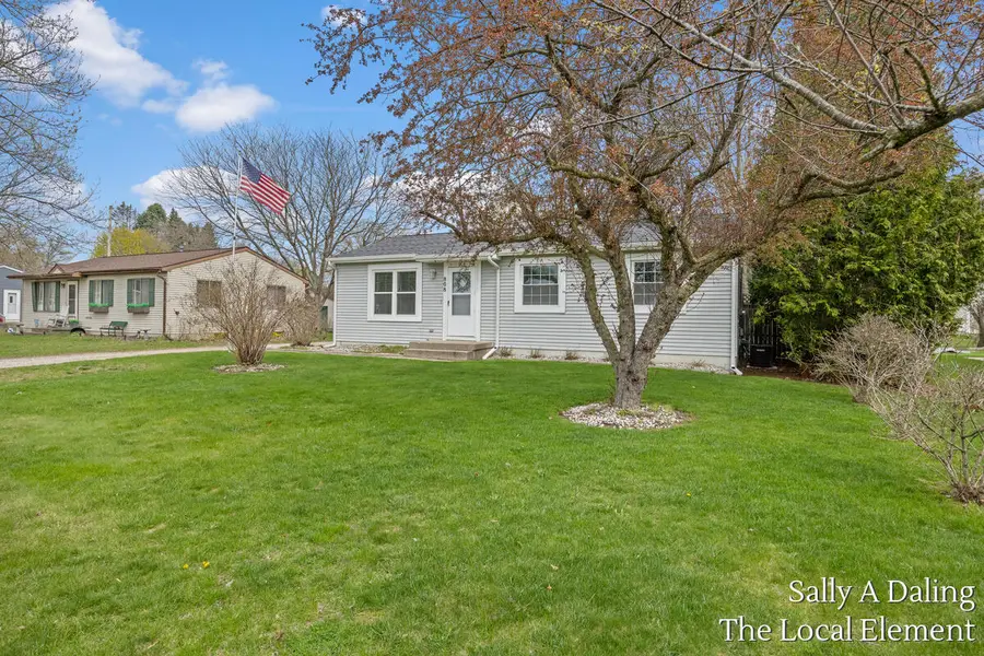 808 E Grant, Greenville, MI 48838 - #3