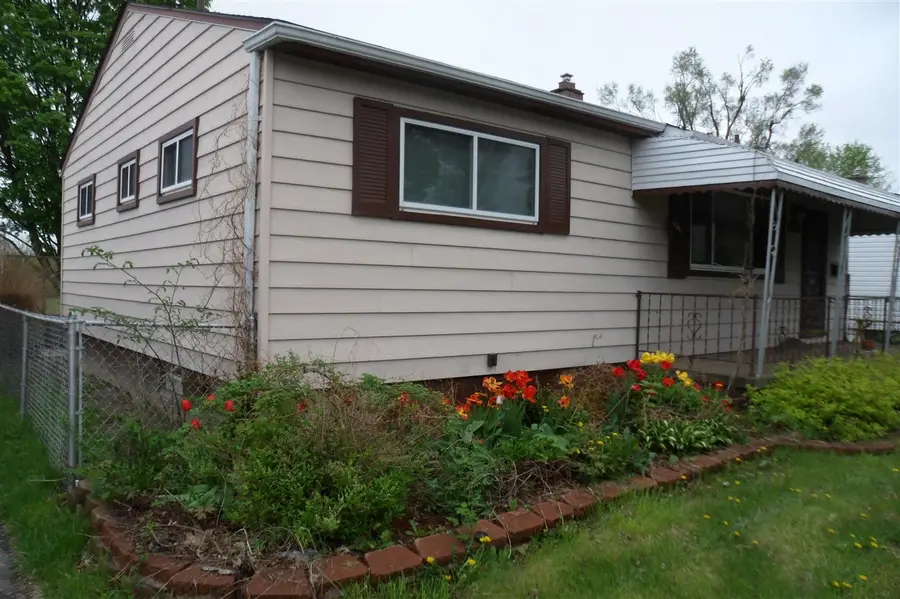 992 Kettering, Pontiac, MI 48340 - #2