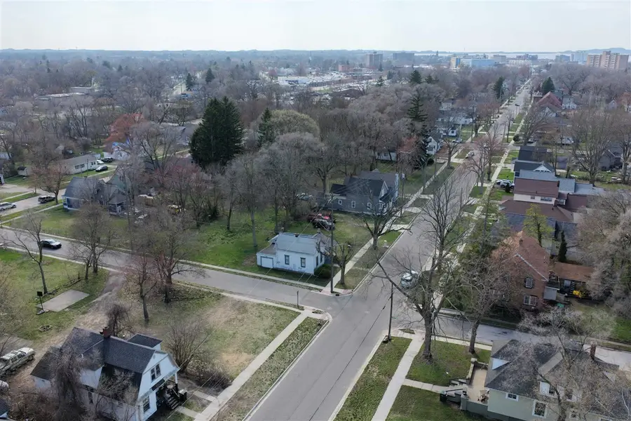 555 Amity, Muskegon, MI 49442 - #2