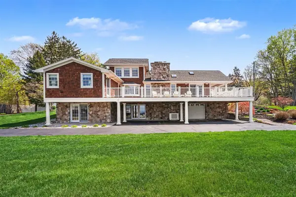 77102 Marwood, South Haven, MI 49090