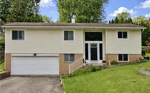 225 Valley, Ypsilanti, MI 48197