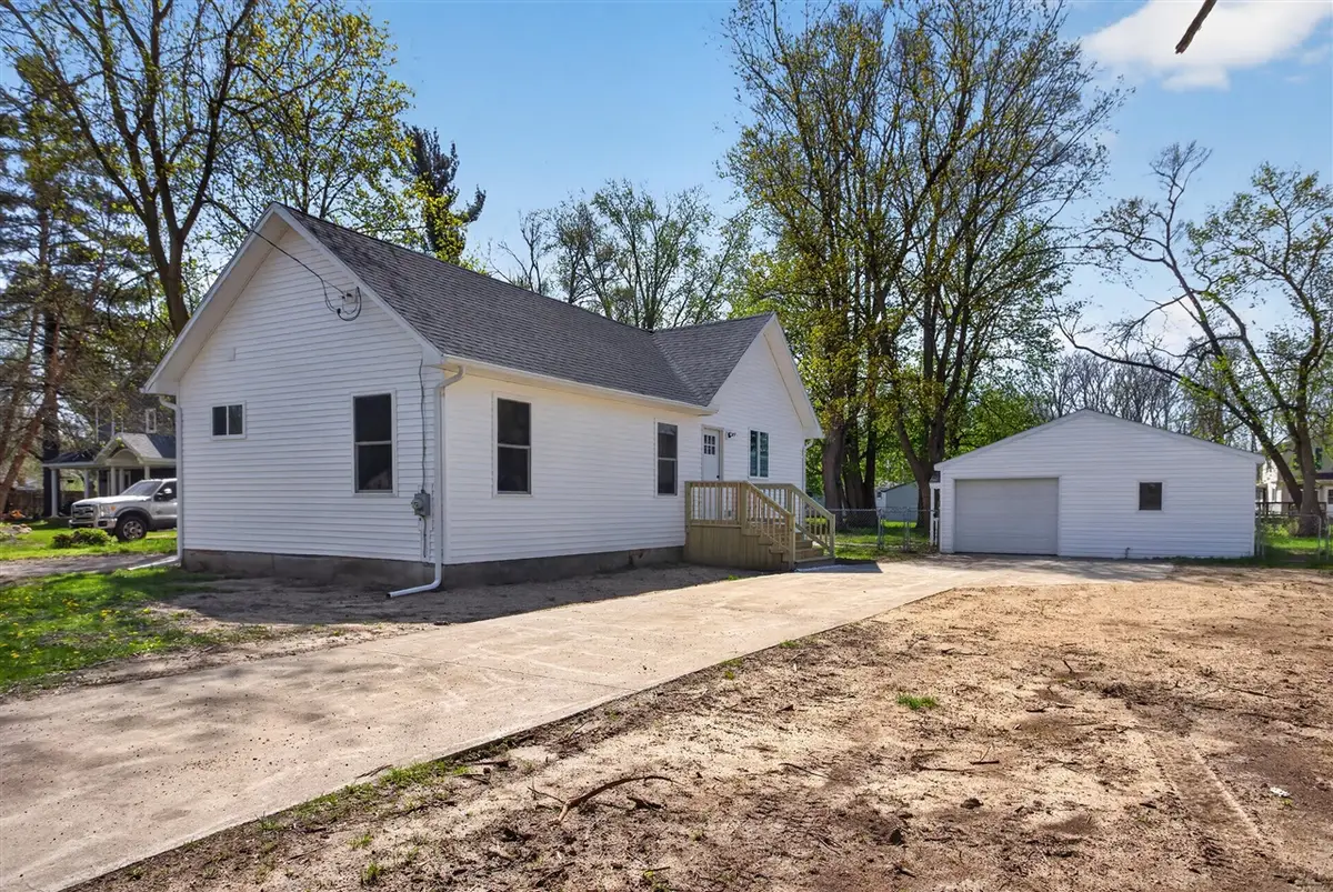 323 Grand, Michigan Center, MI 49254 - #1