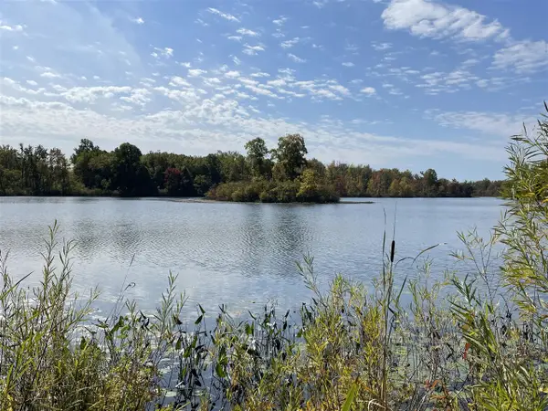 VL Cr 380, Grand Junction, MI 49056