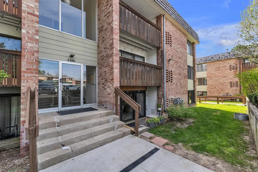 2140 Pauline #105, Ann Arbor, MI 48103 - #3